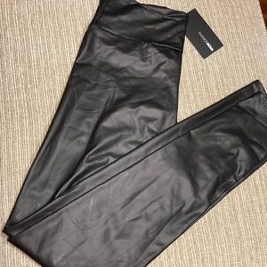 Fashion Nova Black leggings size XS